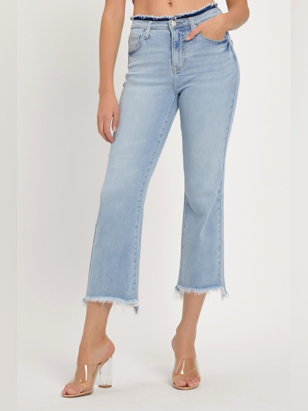 NWT Risen Light Blue Cropped Frayed Hem Jeans